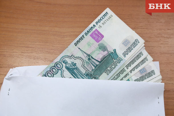 В Усинске бухгалтер госучреждения начислял зарплату виртуальному рабочему