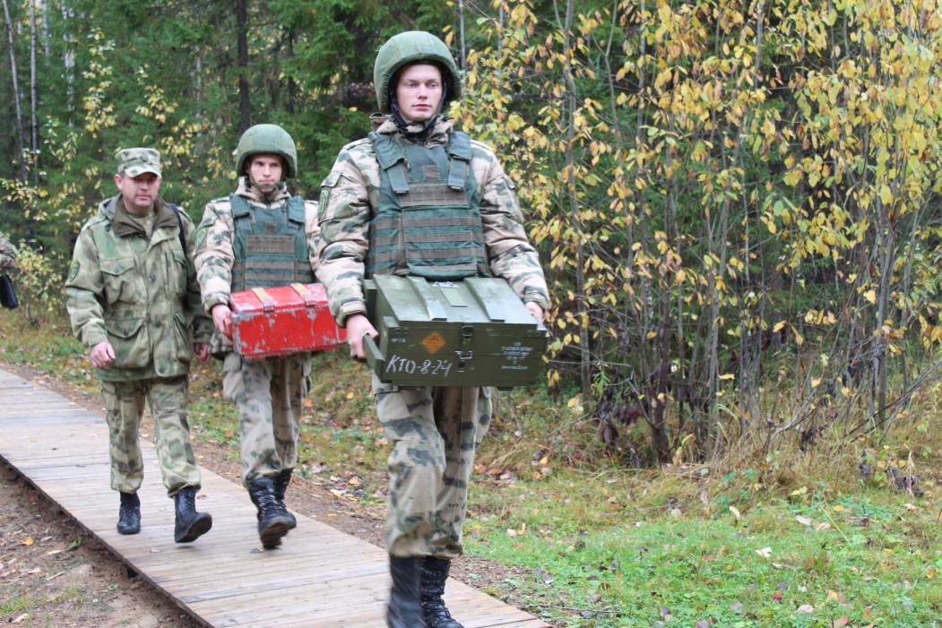 Курсанты военного института прошли войсковую стажировку в Сыктывкаре