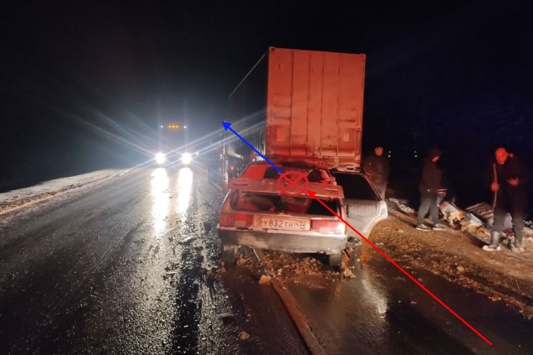 В Сысольском районе пьяный водитель легковушки врезался в грузовик