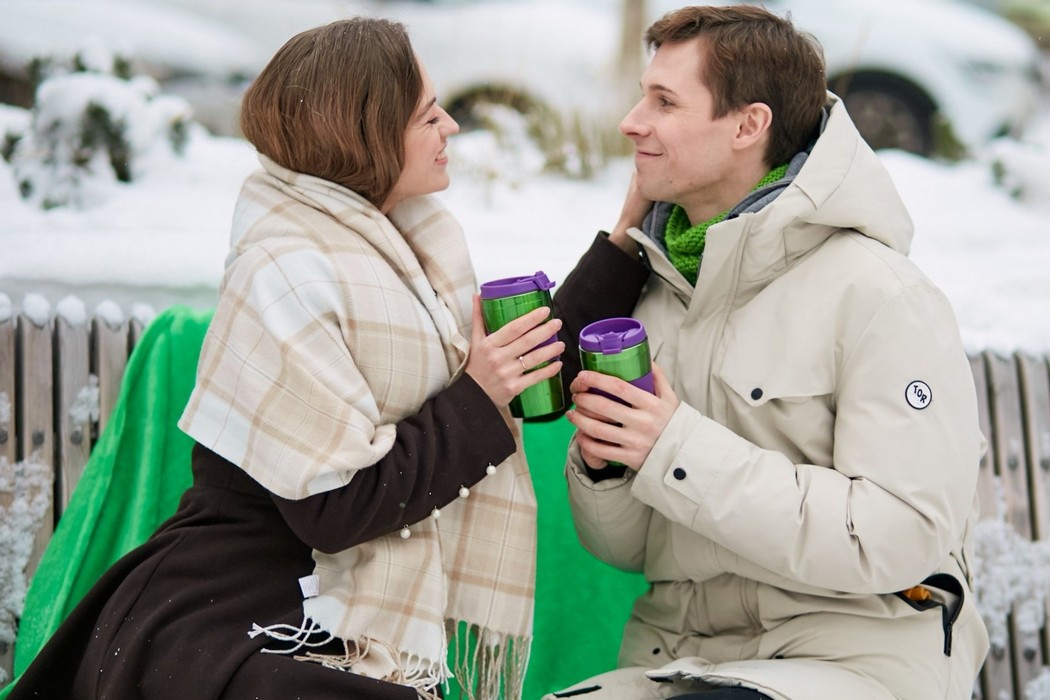 Накануне 14 февраля на маркетплейсах выросли продажи мужской одежды и ювелирных украшений