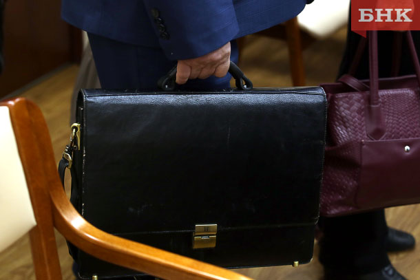 В Сыктывкаре юрист-стажер отсудил 250 тысяч рублей за незаконное увольнение