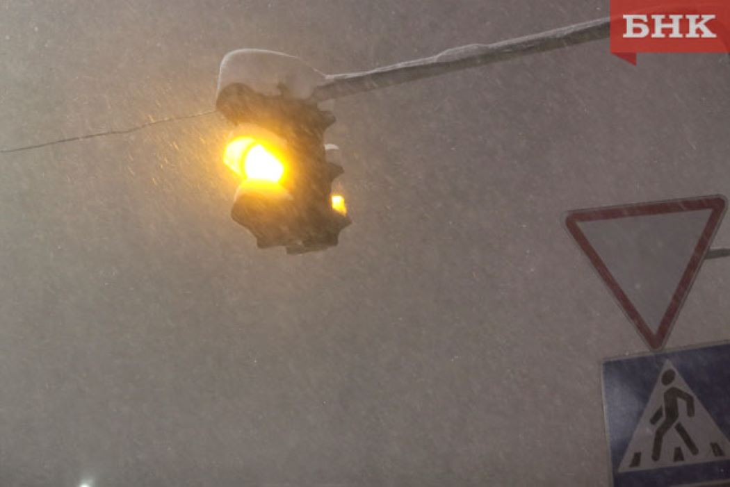 Штормовое предупреждение из-за сильного ветра распространили еще на четыре района Коми