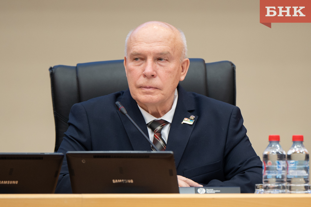 Депутатов Владимира Косова и Николая Удоратина лишили выступлений на заседаниях Госсовета Коми