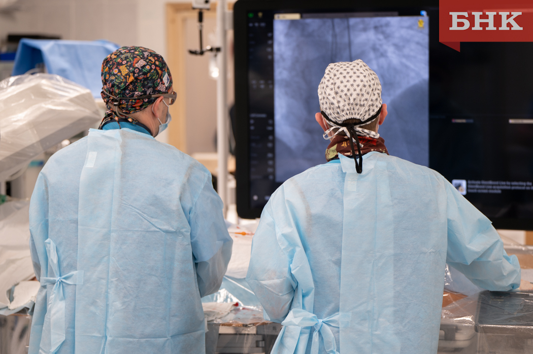 Врачи республиканского кардиодиспансера осваивают новые методы лечения сложных пациентов