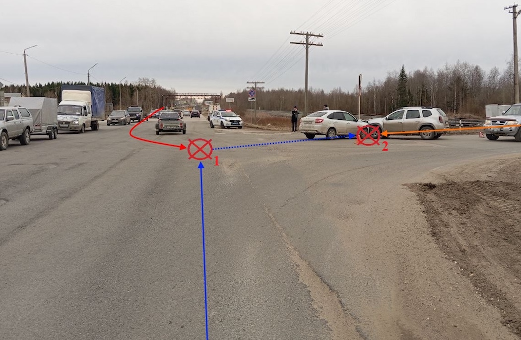 В Сыктывкаре женщина и ребенок пострадали в тройном столкновении