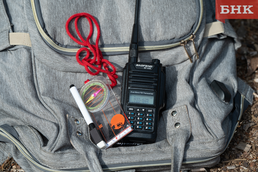 В Коми и Кирове ищут мужчину в черном рабочем костюме