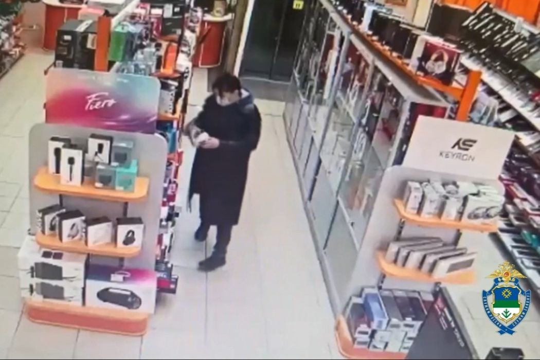 В Сыктывкаре задержали любительницу музыкальных колонок