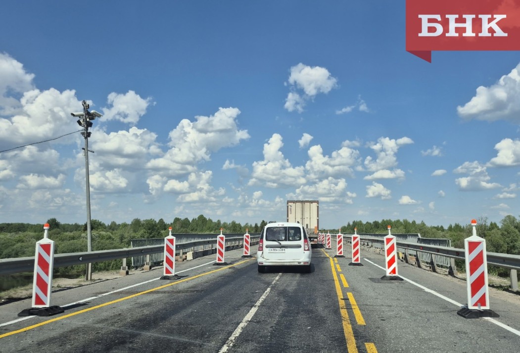 На трассе в Кировской области восстановили поврежденный большегрузом мост