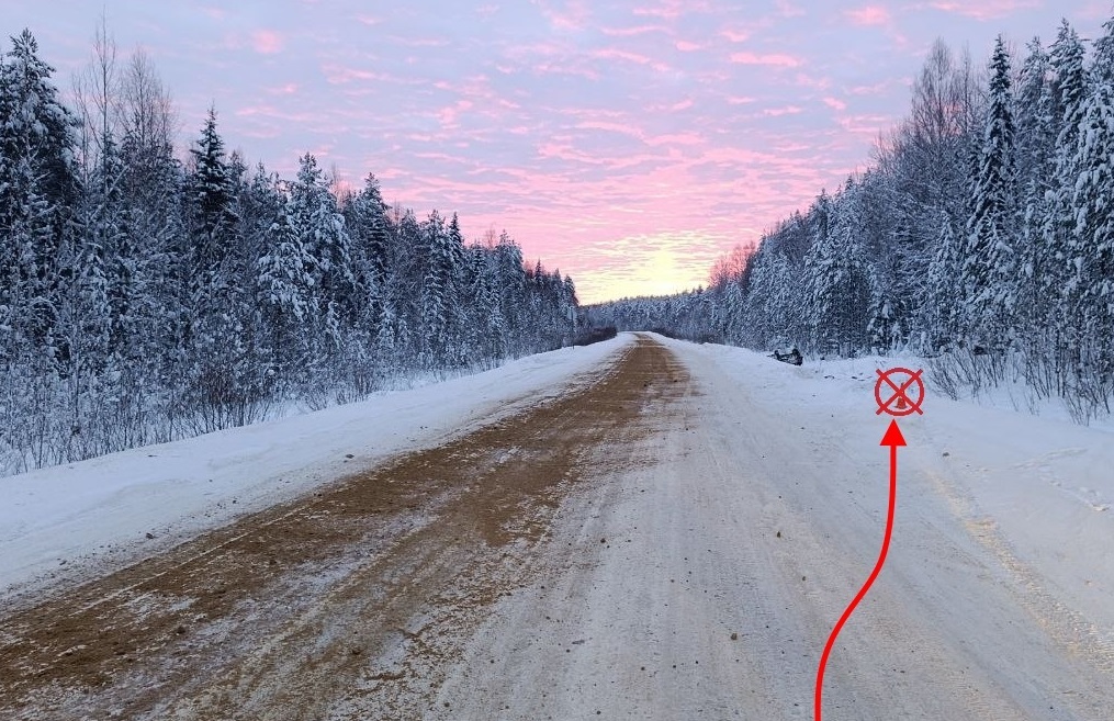 На корткеросской дороге водитель без прав оказался в кювете