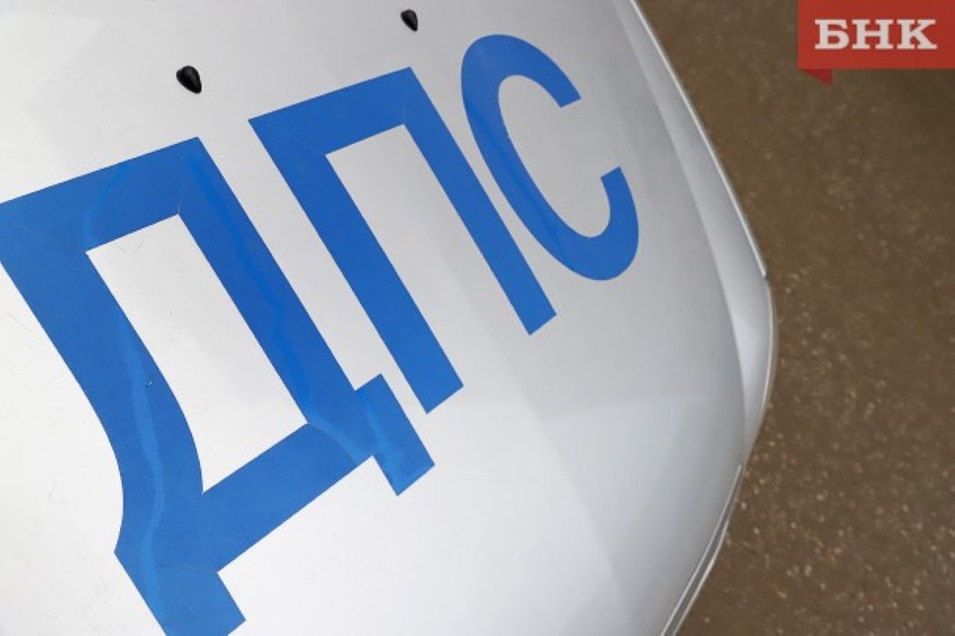 На дороге у Кослана столкнулись легковушка и снегоуборщик