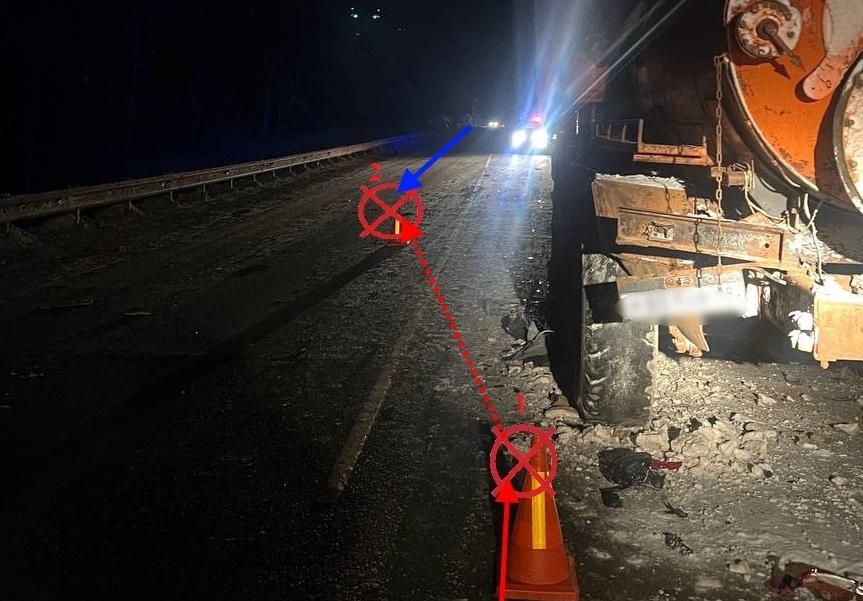 Три человека пострадали в ДТП на «Вятке» с участием большегруза