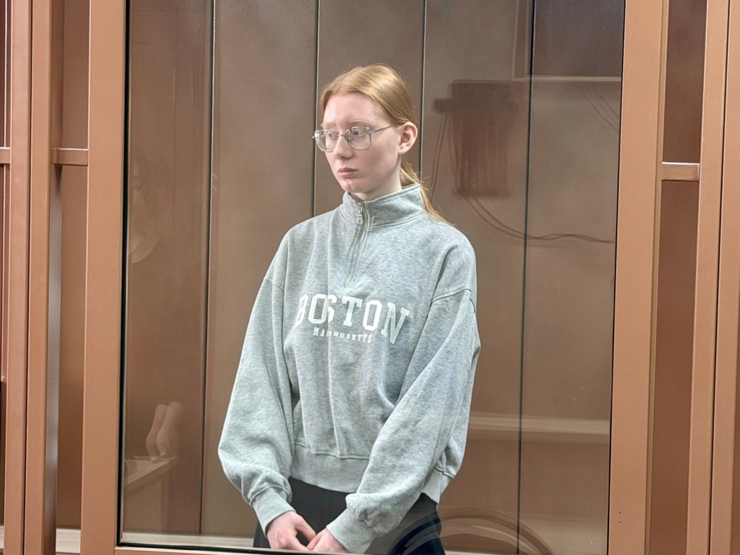 В Сыктывкаре обвиняемой в поджоге полицейской машины продлили арест