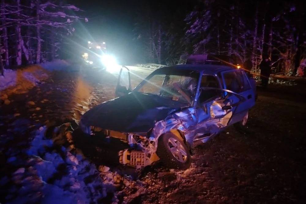 Водитель Daewoo получил перелом ноги при «встрече» с внедорожником на трассе в Сосногорске