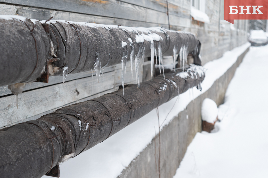 Народный корреспондент: «Дом в селе Косьювом пять дней с ледяными батареями»