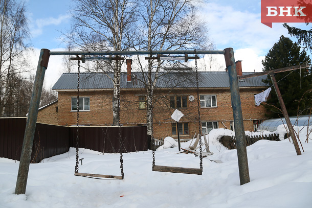 В Усть-Вымском районе пенсионер украл гаджет у ребенка