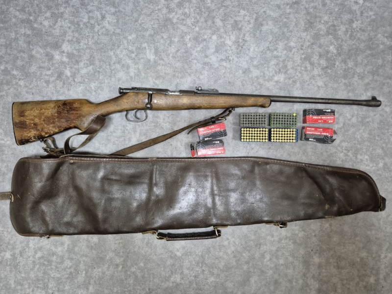 В Удорском районе возбуждено дело о торговле оружием