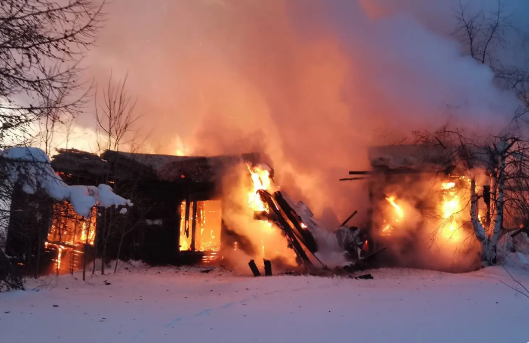 В Сосногорском районе на пожаре погиб 78-летний мужчина