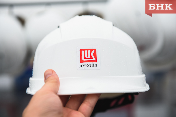 Президент отметил заслуги нефтяника из Коми