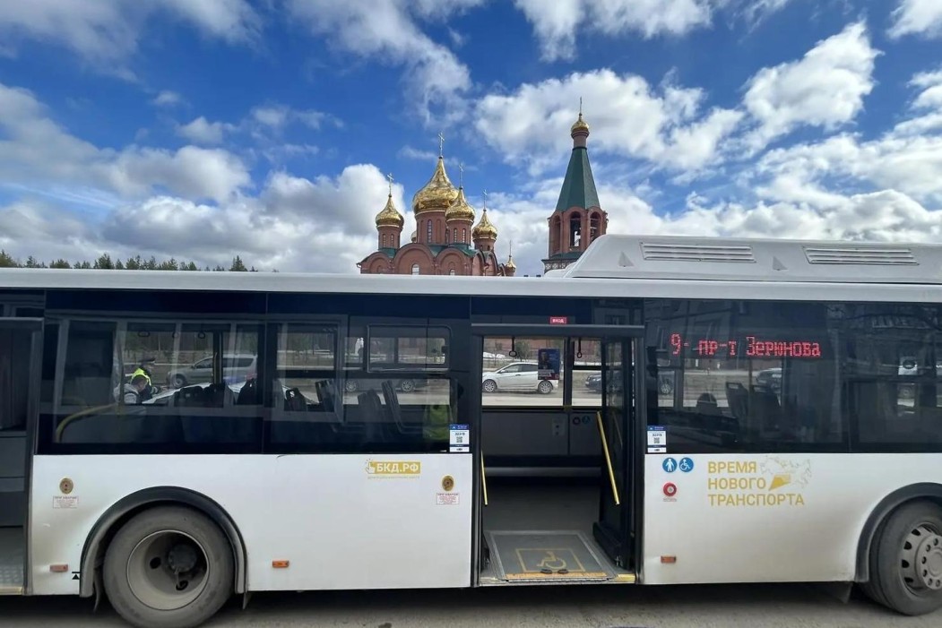 В Ухте женщина получила перелом носа в автобусе