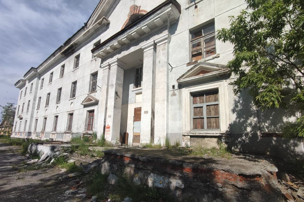 В Коми решили продать заброшенное здание воркутинского медколледжа