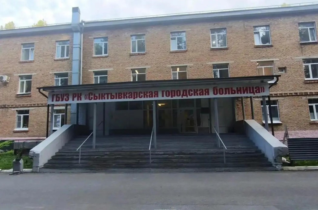 Больницу в Краснозатонском ремонтируют без остановки приема пациентов