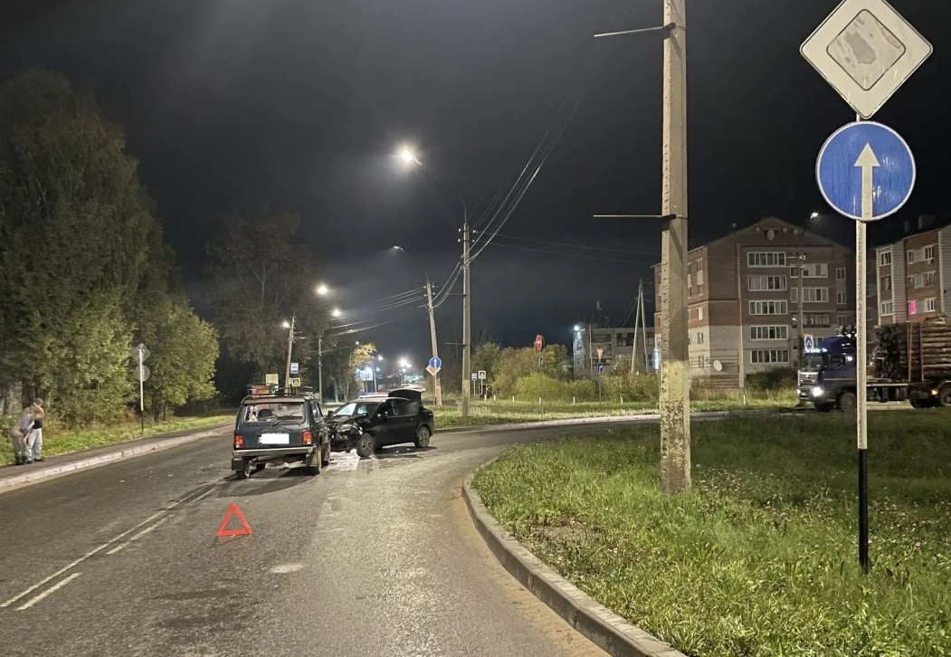 В Сыктывкаре злостный нарушитель ПДД попал в аварию