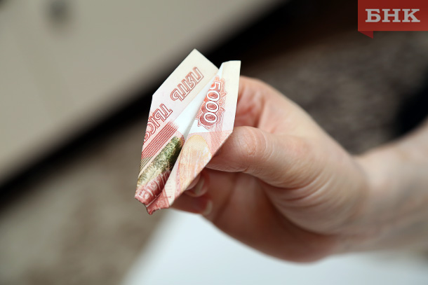 Сыктывкарка безвозвратно «проинвестировала» 10 миллионов рублей