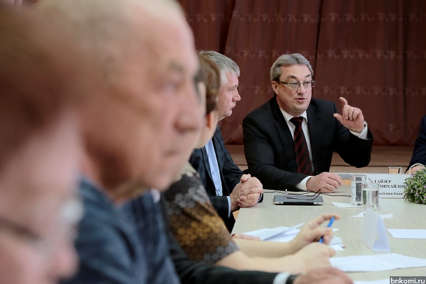 ANT_7300.jpg ANT_7300.jpg