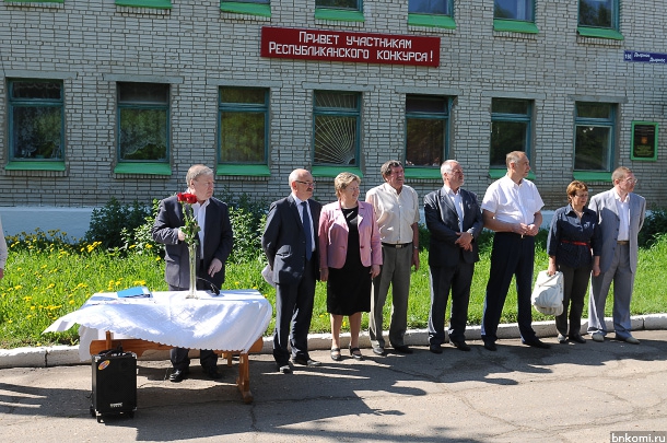 RET_7892.jpg RET_7892.jpg