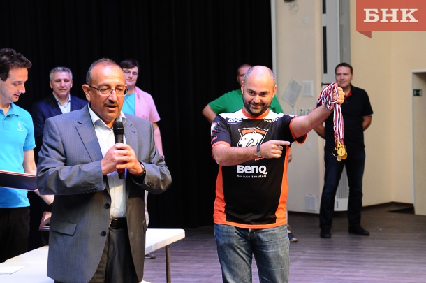 KIR_3935.jpg KIR_3935.jpg