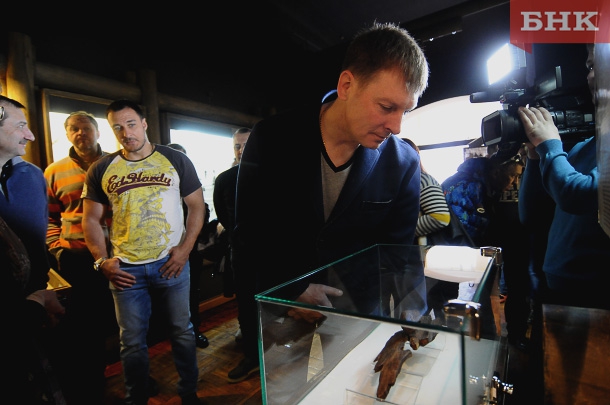 KIR_2048.jpg KIR_2048.jpg