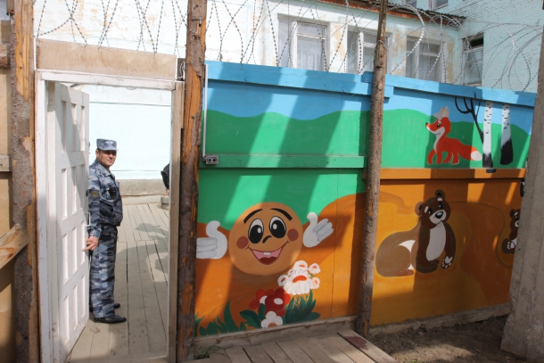 IMG_9450-vhod-s-GhFK-v-ghiluyu-zonu-osughdennyh.JPG IMG_9450-vhod-s-GhFK-v-ghiluyu-zonu-osughdennyh.JPG