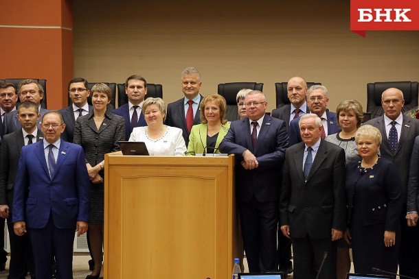 Представители парламентского меньшинства высказались по вопросу своего переизбрания 