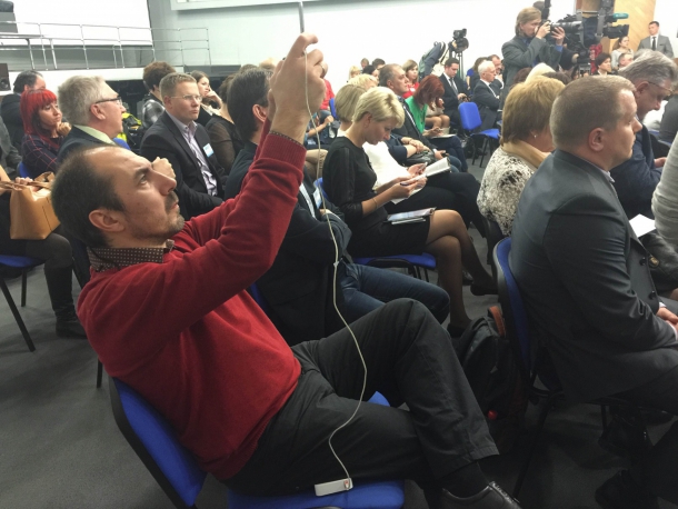 forum1.JPG forum1.JPG