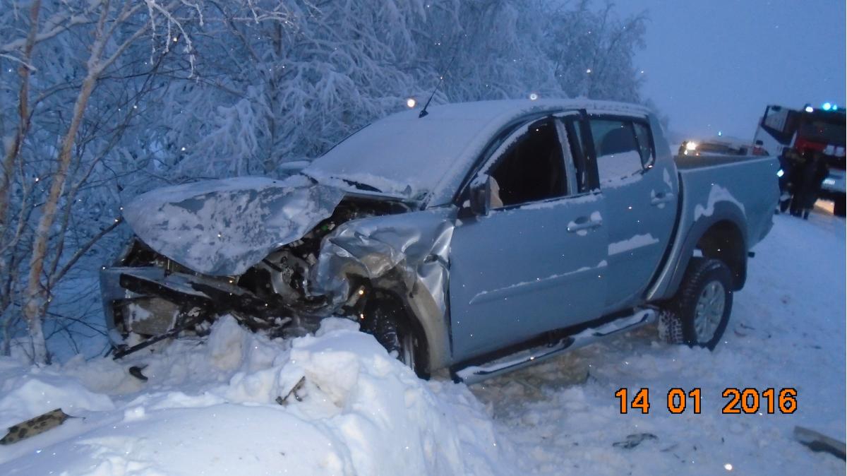 Под Усинском столкнулись два внедорожника, пять человек пострадали « БНК