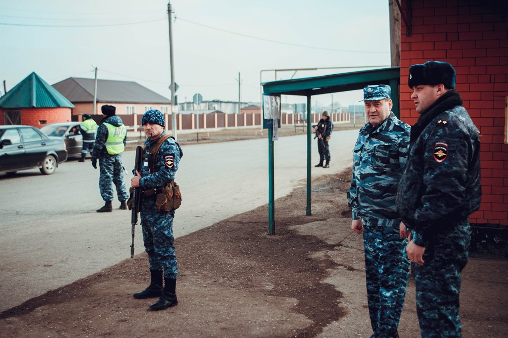 Временный пункт дислокации. Пункт временной дислокации сводного отряда полиции. Набор в чеченскую полицию. Участок полиции в Чечне.