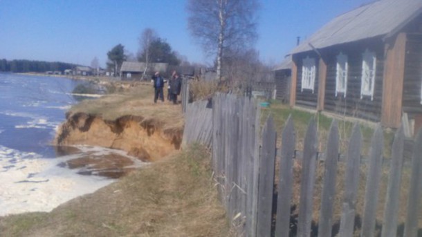 Подтыбок уходит под воду