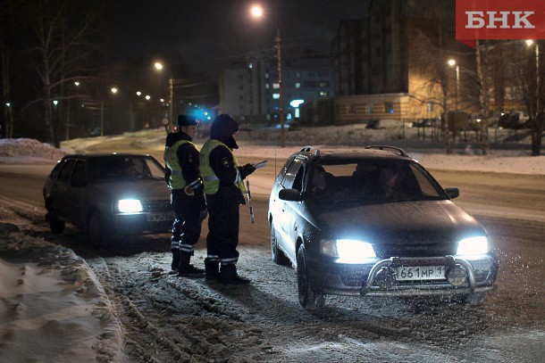 В праздничные дни ГИБДД усилит проверку машин в Коми