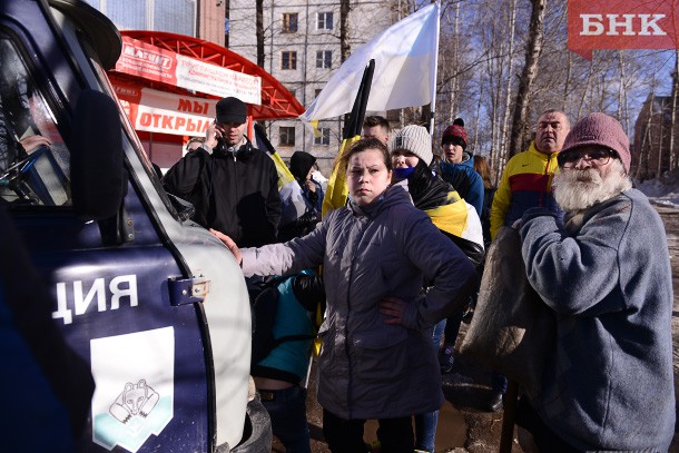 На обсуждение: «В России происходит тотальное упрощение массового сознания»