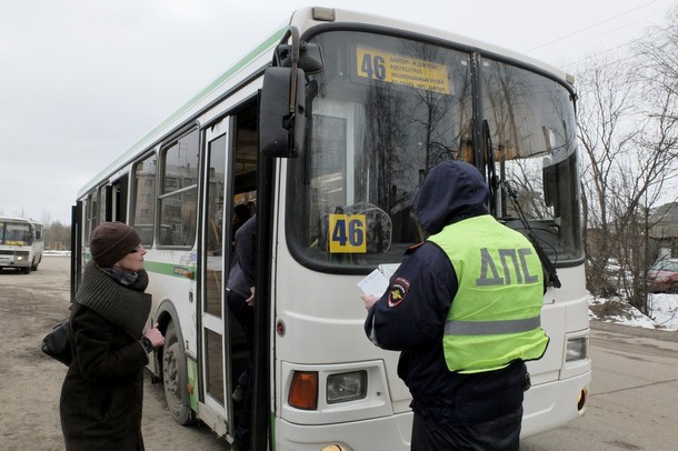 Мэрия и ГИБДД Сыктывкара выявили множество нарушений в автобусных перевозках