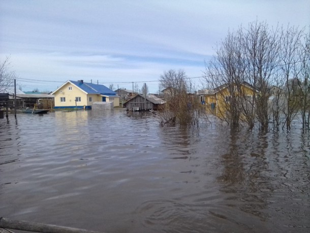 В Ижемском районе ищут двух рыбаков