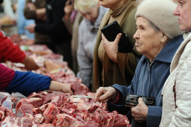 Мясное рабство: россияне работают за еду