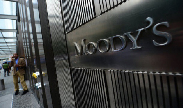 Moody's улучшило прогноз Коми до стабильного