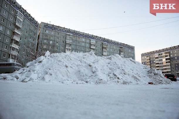 С управляющих компаний Сыктывкара спросят за уборку и вывоз снега