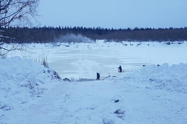 В Усинском районе открыта переправа через реку Малая Сыня