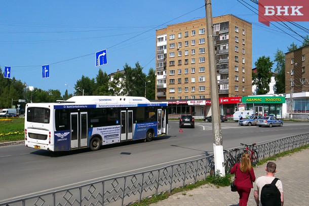 Ребенок пострадал в ДТП в центре Сыктывкара