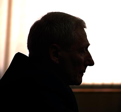 Комсомольцы увидели в Александре Рогове теневую фигуру, связанную с Желтым домом